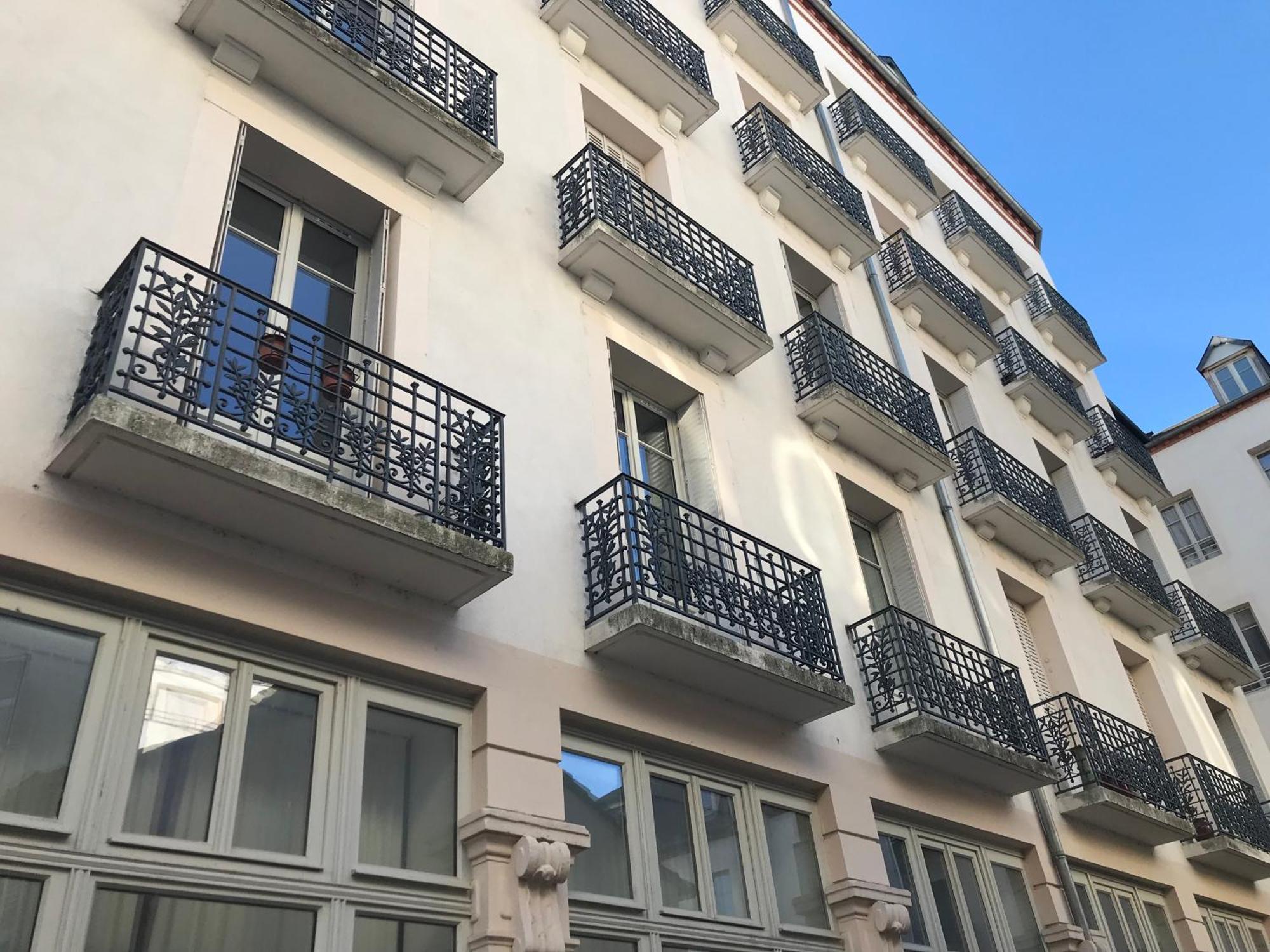 Appartement Le Clemenceau - Hyper Centre - Calme - Proche Thermes à Vichy Extérieur photo